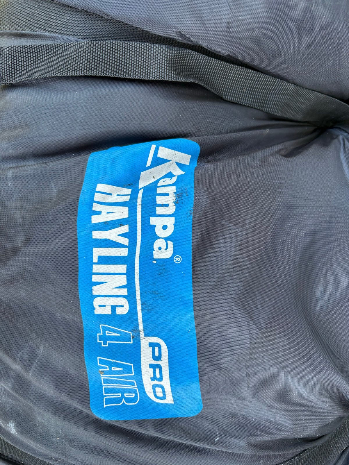 Kampa Hayling 4 Air Pro Opblaasbare Tent, Ophalen, Zo goed als nieuw, Tot en met 4
