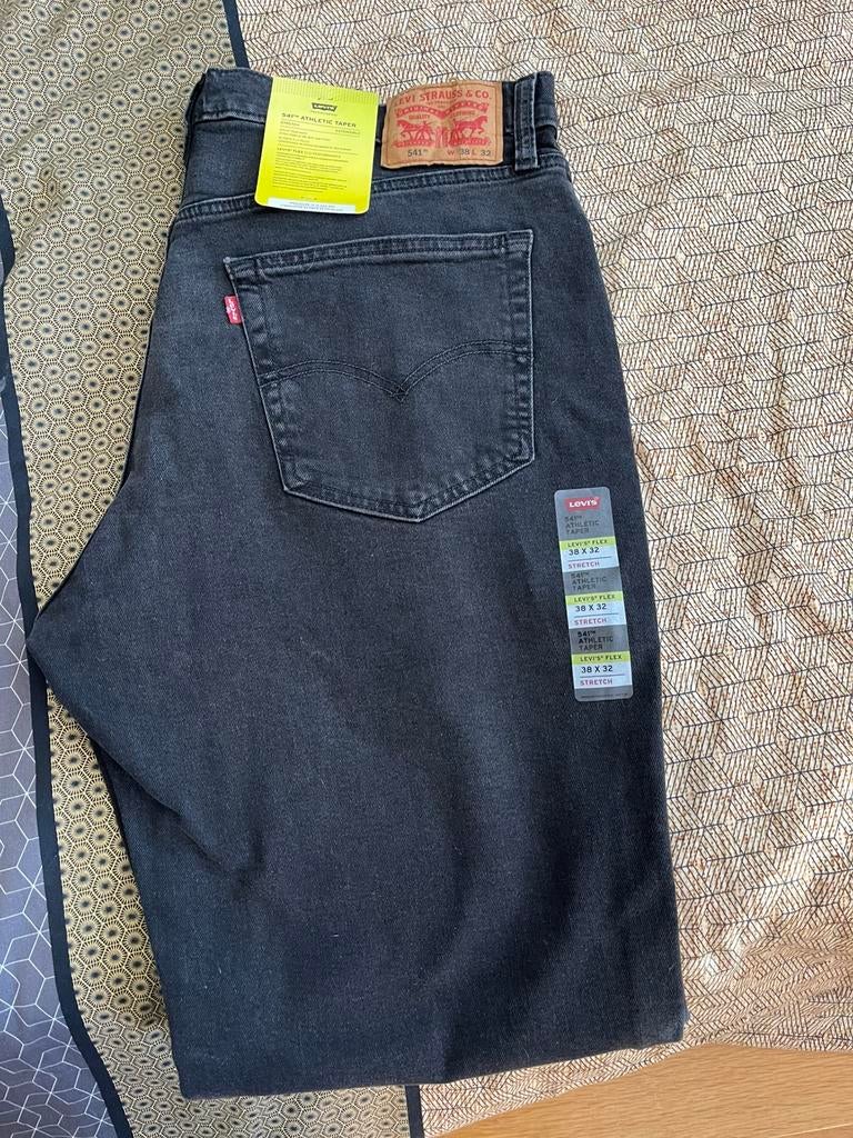 Levis 541 Athletic taper (stretch) W38 L32, Ophalen of Verzenden, Nieuw, Zwart, W36 - W38 (confectie 52/54)
