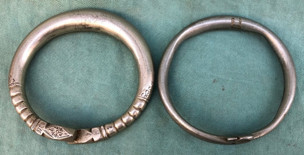 2 keer enkelband Indonesië Madura Yemen, Antiek en Kunst, Sieraad, Handgemaakt, Ophalen of Verzenden, Indonesië