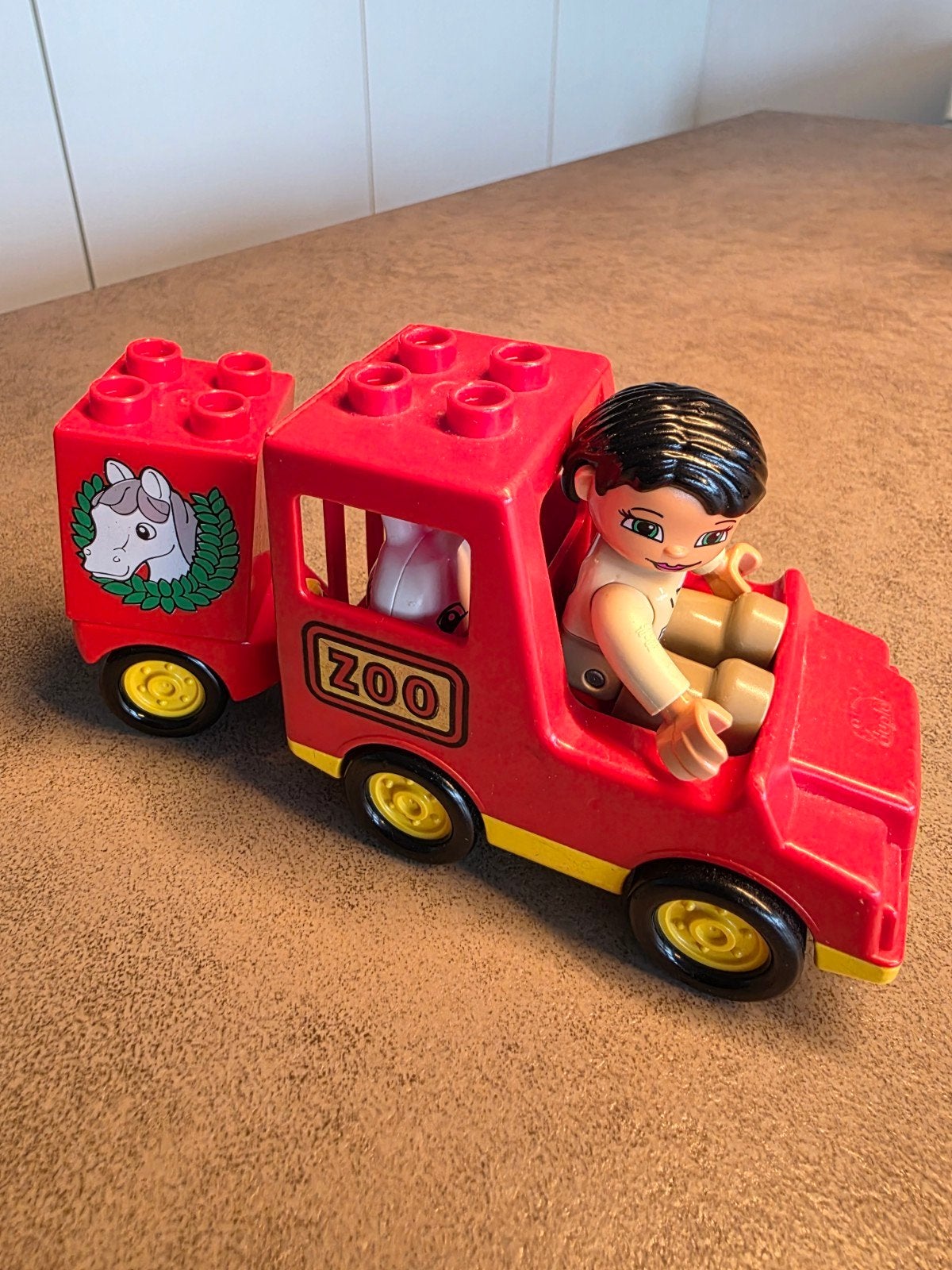 Duplo auto zoo, Ophalen