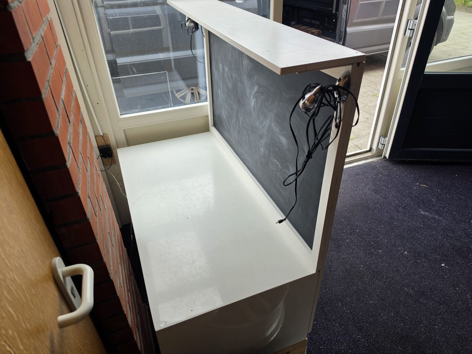 Speeltafel met krijtbord, verlichting en 2 stoeltjes, Ophalen