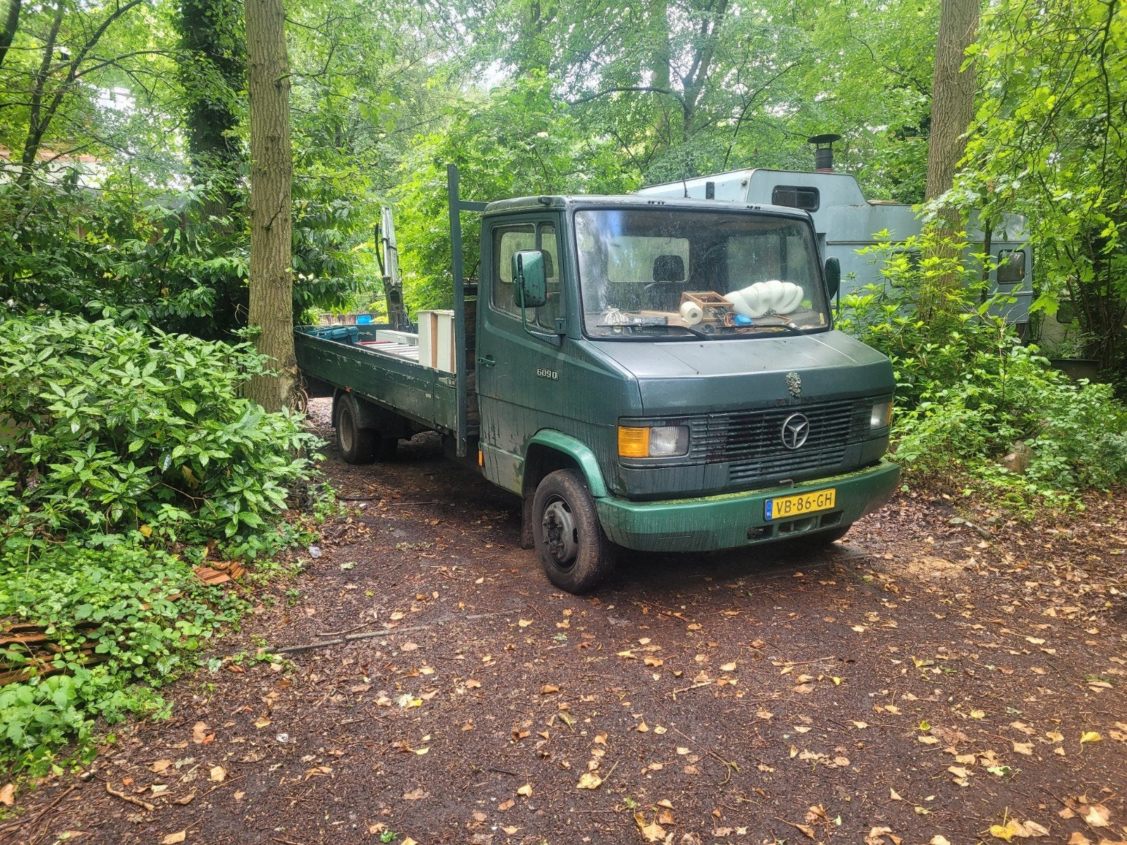 Mercedes-Benz 609 met hiab kraan 1988, Auto's, Bestelauto's, 4 cilinders, Diesel, Particulier, 3972 cc