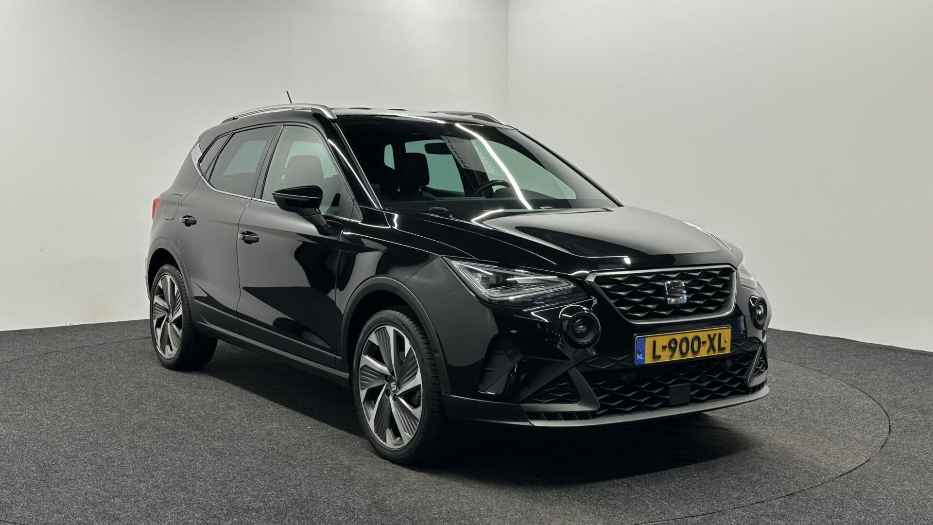 Seat Arona 1.0 TSI FR Business Intense CAMERA VIRTUAL CARPLA, Auto's, Met garantie (alle), Origineel Nederlands, Bedrijf, 3 cilinders