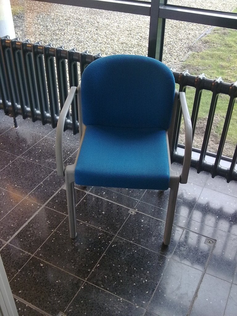Industriele stoelen kunststof, Kunststof, Gebruikt, Twee, Blauw