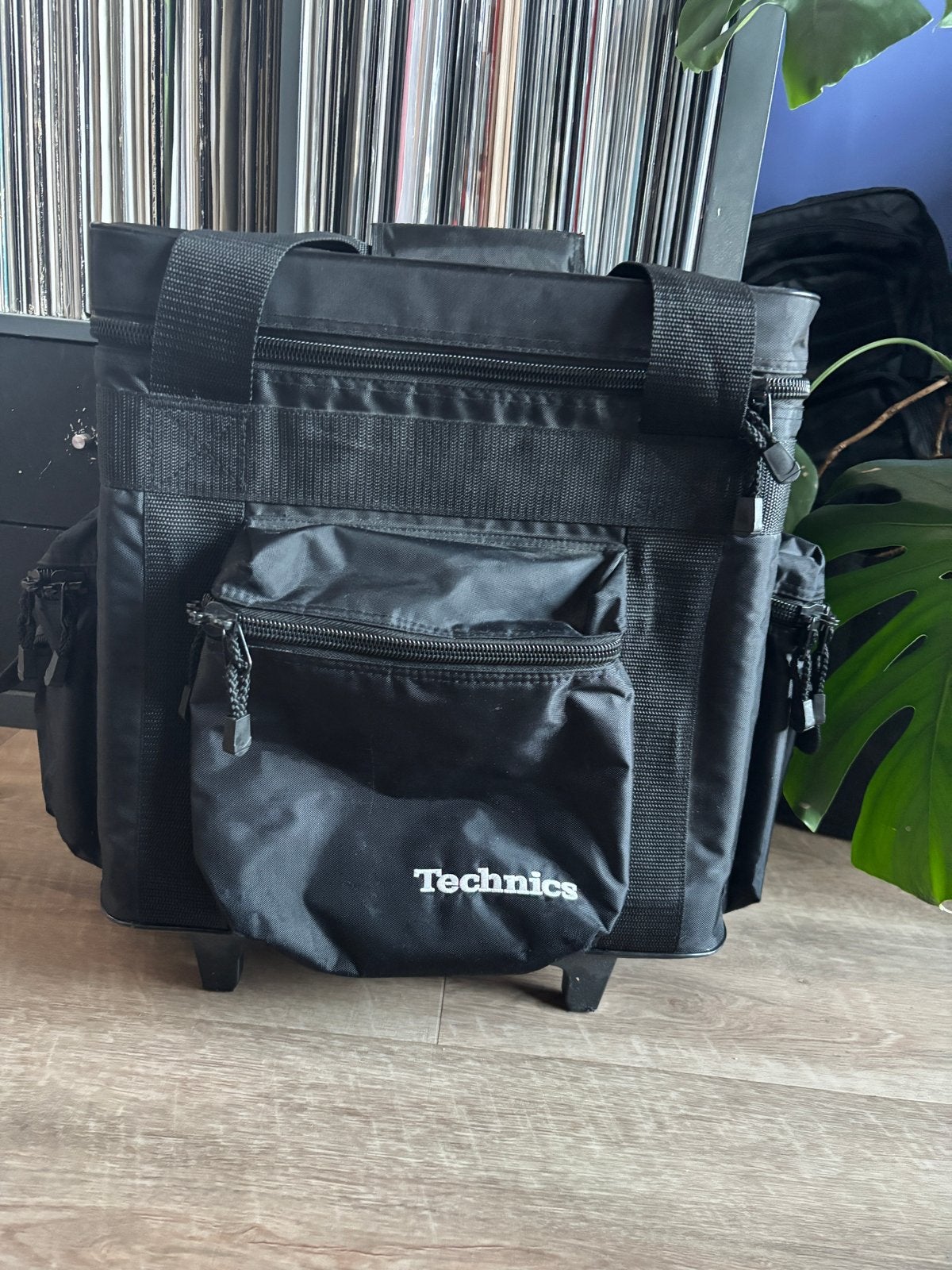 Technics platenkoffer op wielen - Vinyl DJ Trolley