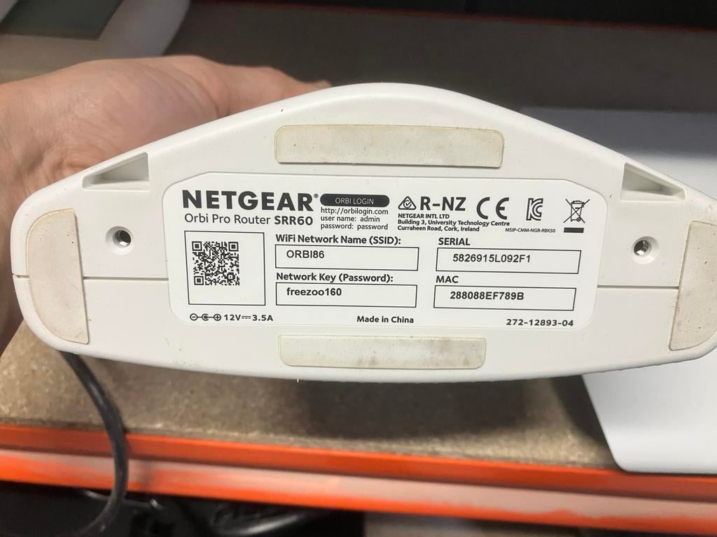 Netgear Orbi Pro SRR60 & SRC60 Mesh WiFi Systeem - Gebruikt, Computers en Software, Routers en Modems, Ophalen of Verzenden, Gebruikt