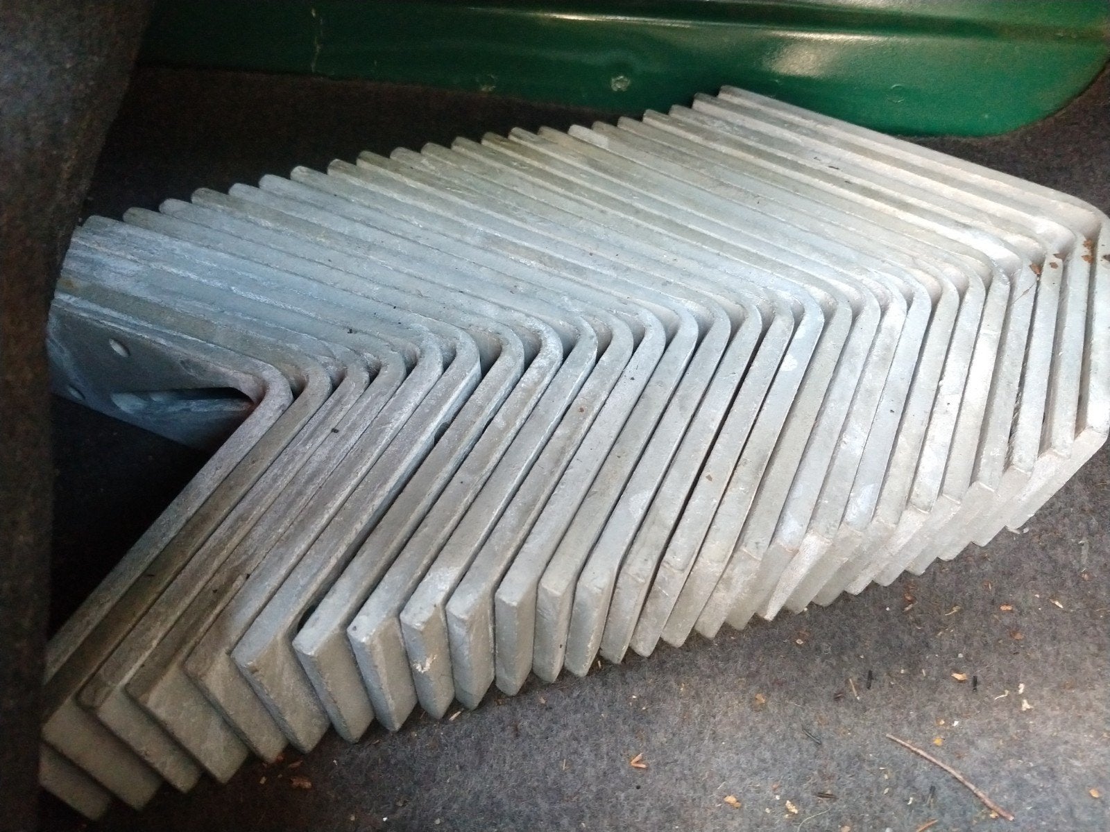 Hoekijzers 27 stuks, Doe-het-zelf en Verbouw, Ophalen of Verzenden, Nieuw, IJzer