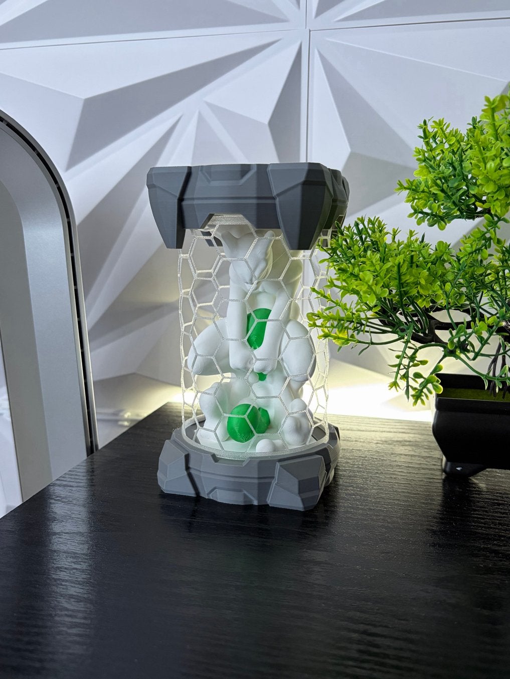 Mewtwo Shiny Clone Tube Figure, Ophalen of Verzenden, Zo goed als nieuw