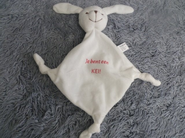 Wit velours haas konijn met tekst : je bent een kei, Overige typen, Ophalen of Verzenden, Zo goed als nieuw, Wasbaar