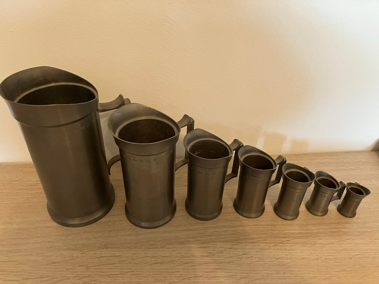 Antieke tinnen maatbekers set - 7 stuks, Antiek en Kunst, Ophalen