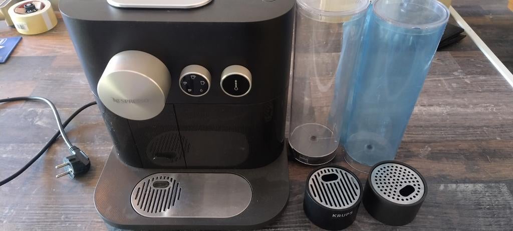 Nespresso Expert Krups (XN600), Koffiemachine, Ophalen of Verzenden, Zo goed als nieuw, 2 tot 4 kopjes