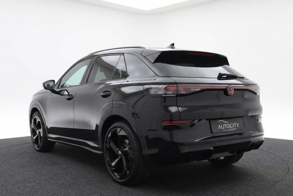 Volkswagen T-Roc 1.5 eTSI R-Line Black Style 150PK | Pano |, Automaat, 150 pk, Zwart, Bedrijf