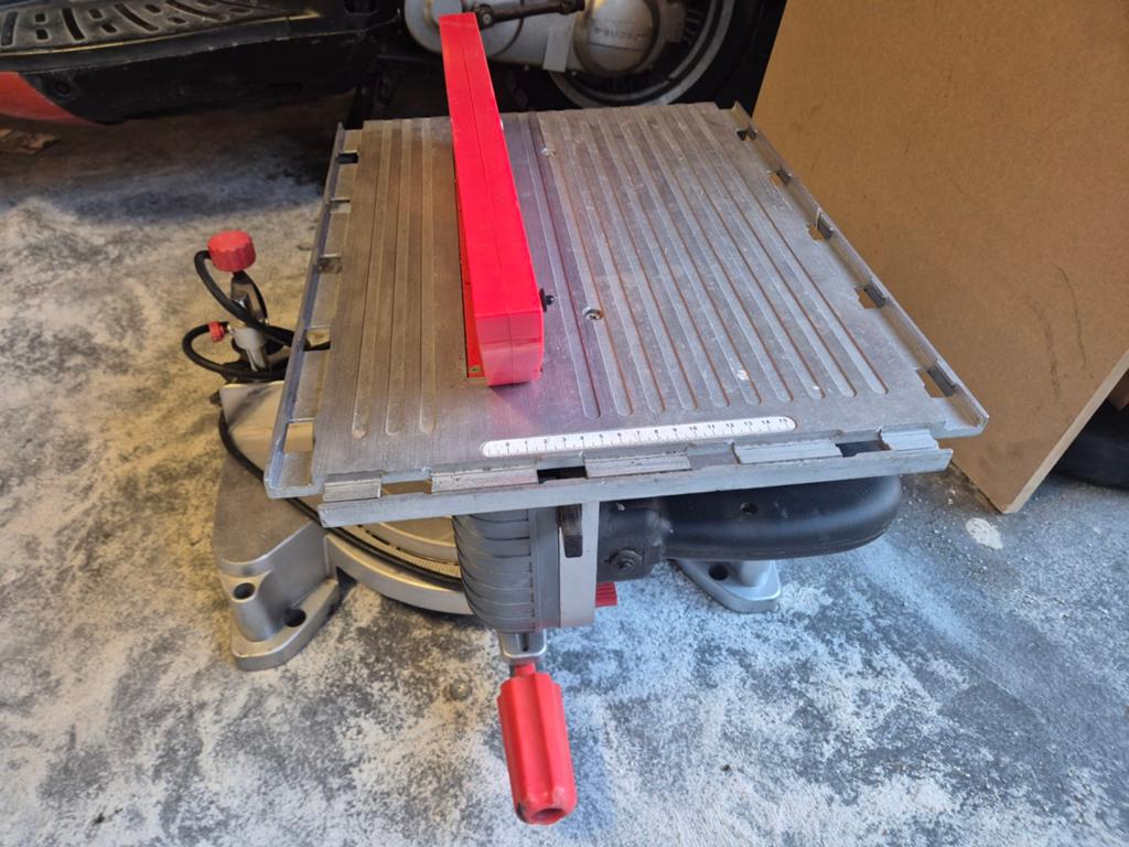 Kinzo Combi Zaagtafel & Afkortzaag met verstekfuncti, Doe-het-zelf en Verbouw, Gereedschap | Zaagmachines, Ophalen, Gebruikt, Afkortzaag