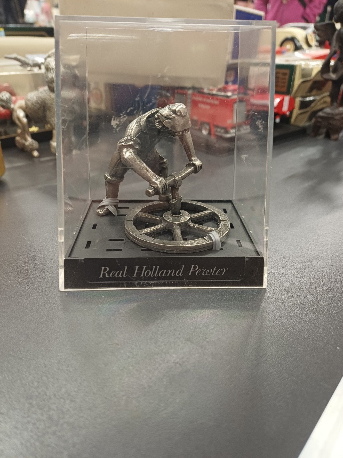 Real Holland Pewter beeldje - Man met wiel, Verzamelen, Ophalen of Verzenden, Zo goed als nieuw, Mens