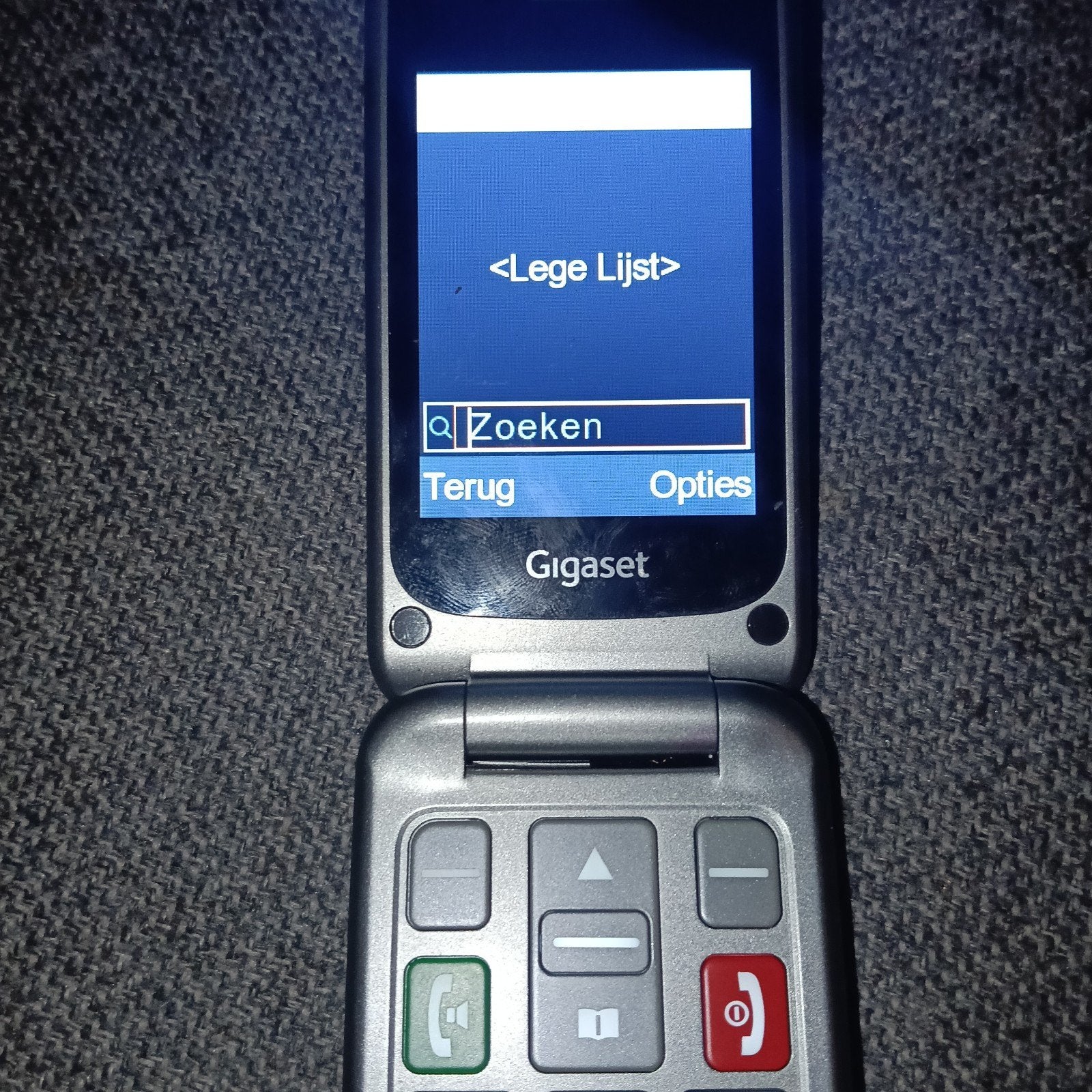 Gigaset Senioren Klaptelefoon met S.O.S knop, Inklapmodel, Ophalen of Verzenden, Zo goed als nieuw, Zonder simlock