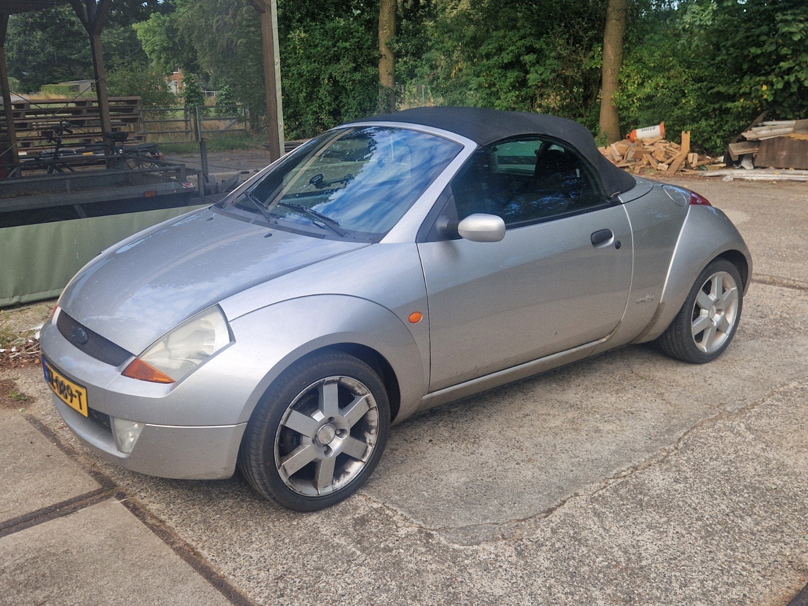 Ford streetka uit 2003 met zgan APK, 40 €/maand, 1599 cc, 95 pk, 1036 kg