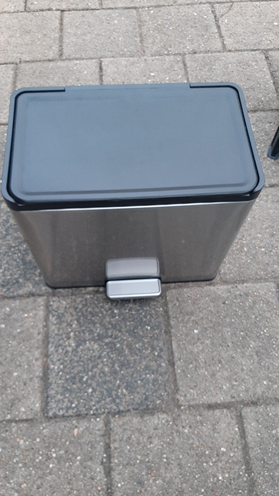 Twee vaks prullenbak - RVS met pedaal merk EKO, Huis en Inrichting, Woonaccessoires | Prullenbakken, 50 – 75, Met pedaal, Ophalen of Verzenden