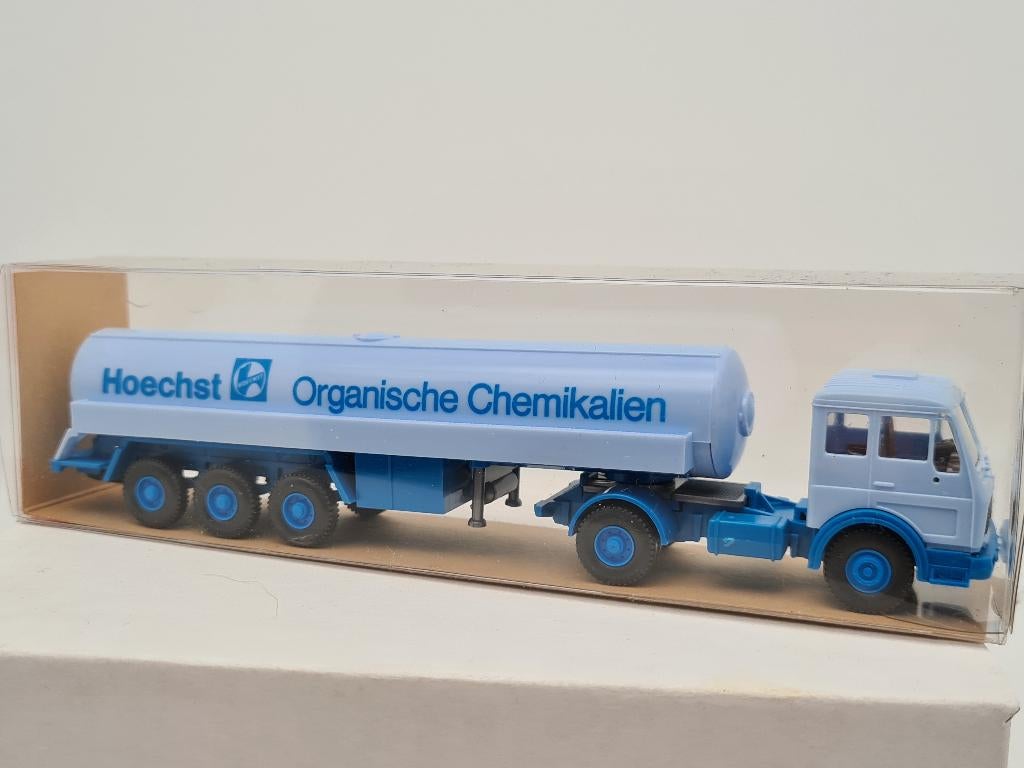 Hoechst Chemie tankwagen Mercedes - Wiking 1/87, Verzenden, Zo goed als nieuw, Bus of Vrachtwagen, Wiking