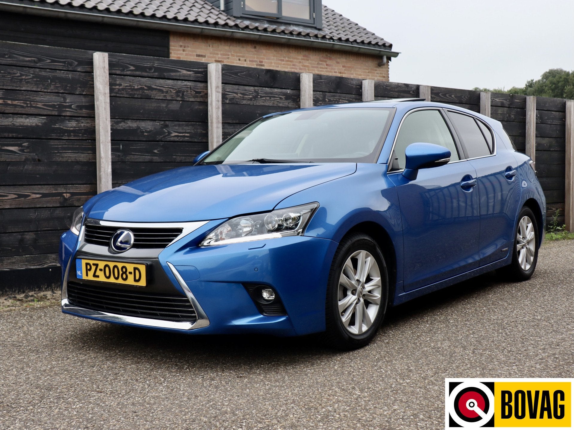 Lexus CT 200h Luxury Line dealer o.h. | leder | dakraam, 136 pk, Gebruikt, 4 cilinders, Blauw