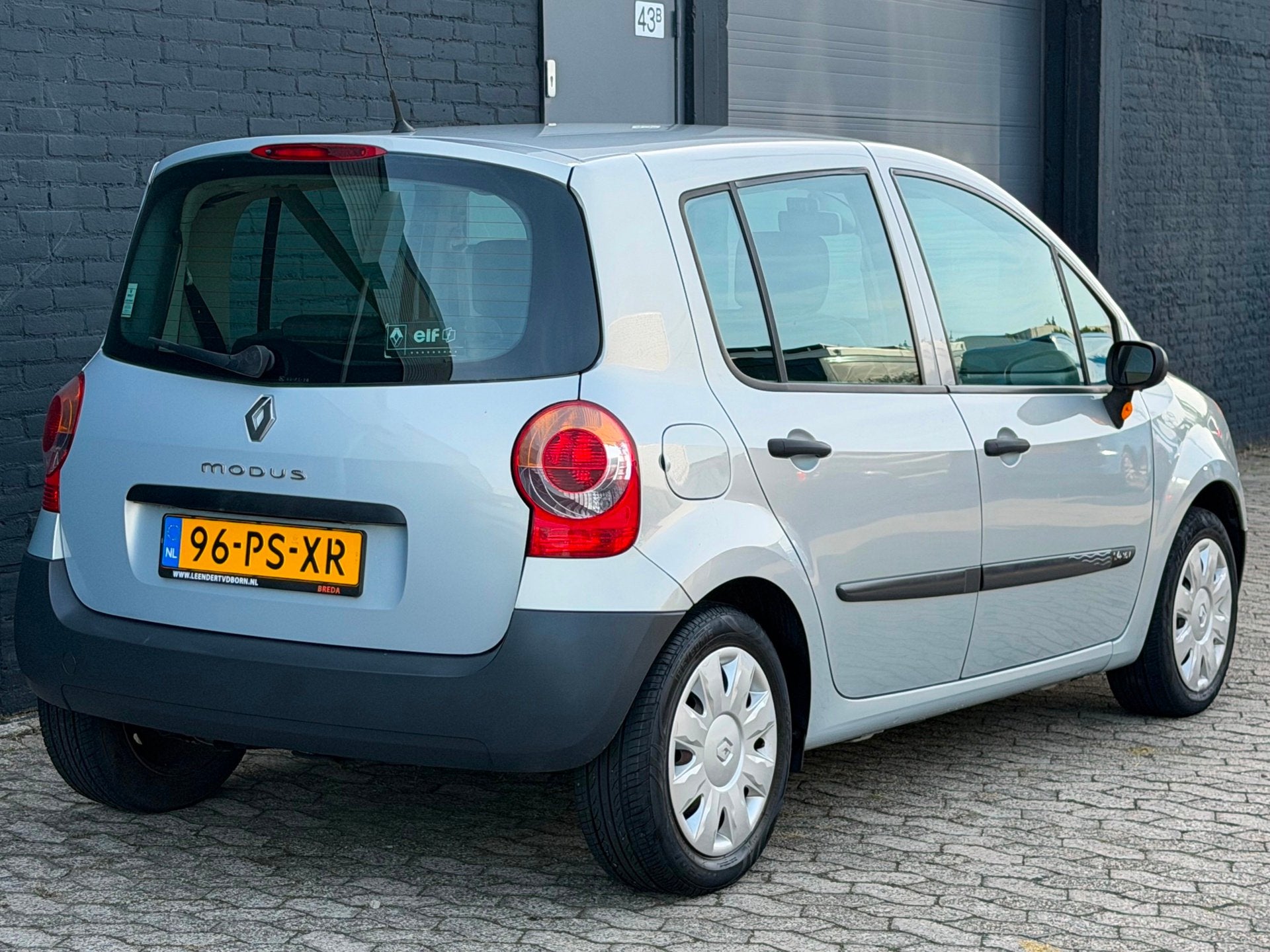 Renault Modus 1.4-16V Privilège Comfort 2de EIGENAAR NAP AP, Auto's, Voorwielaandrijving, Gebruikt, Zwart, 4 cilinders