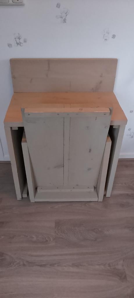Kinderbureau/speeltafeltje, Huis en Inrichting, Slaapkamer | Nachtkastjes, Ophalen, 70 cm of meer