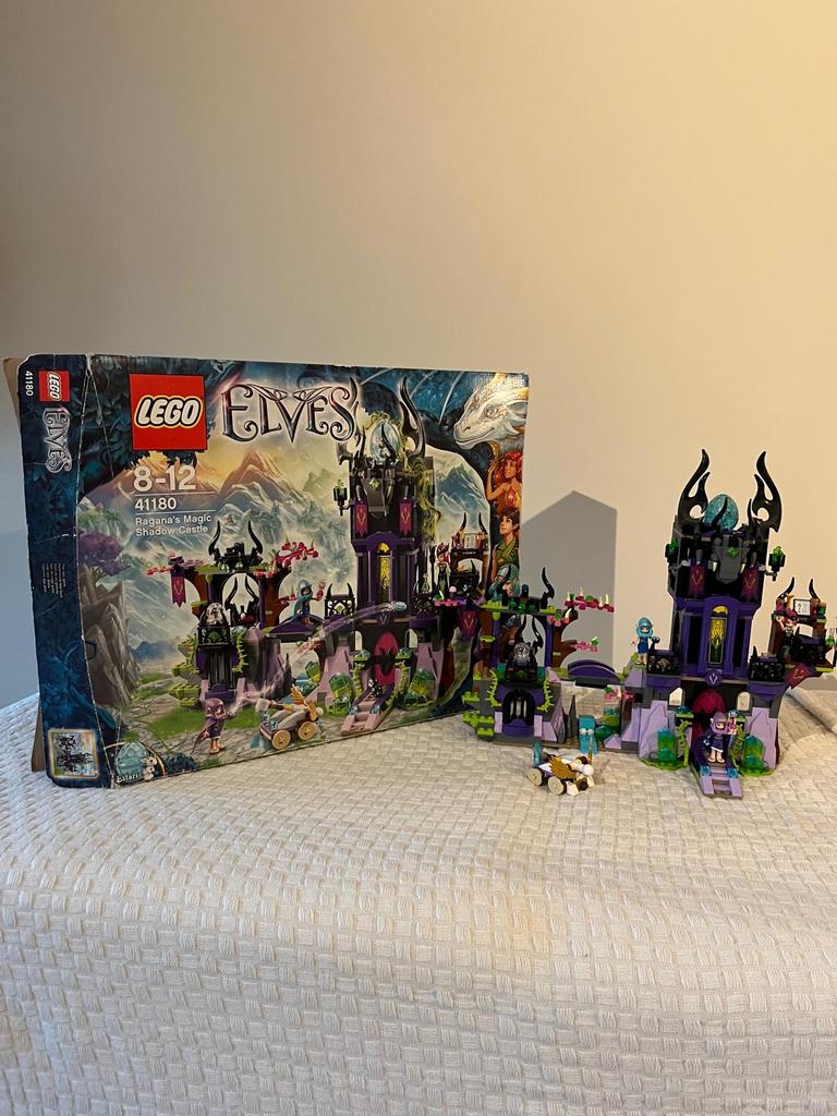 LEGO Elves Ragana's Magische Schaduwkasteel (41180), Ophalen of Verzenden, Zo goed als nieuw