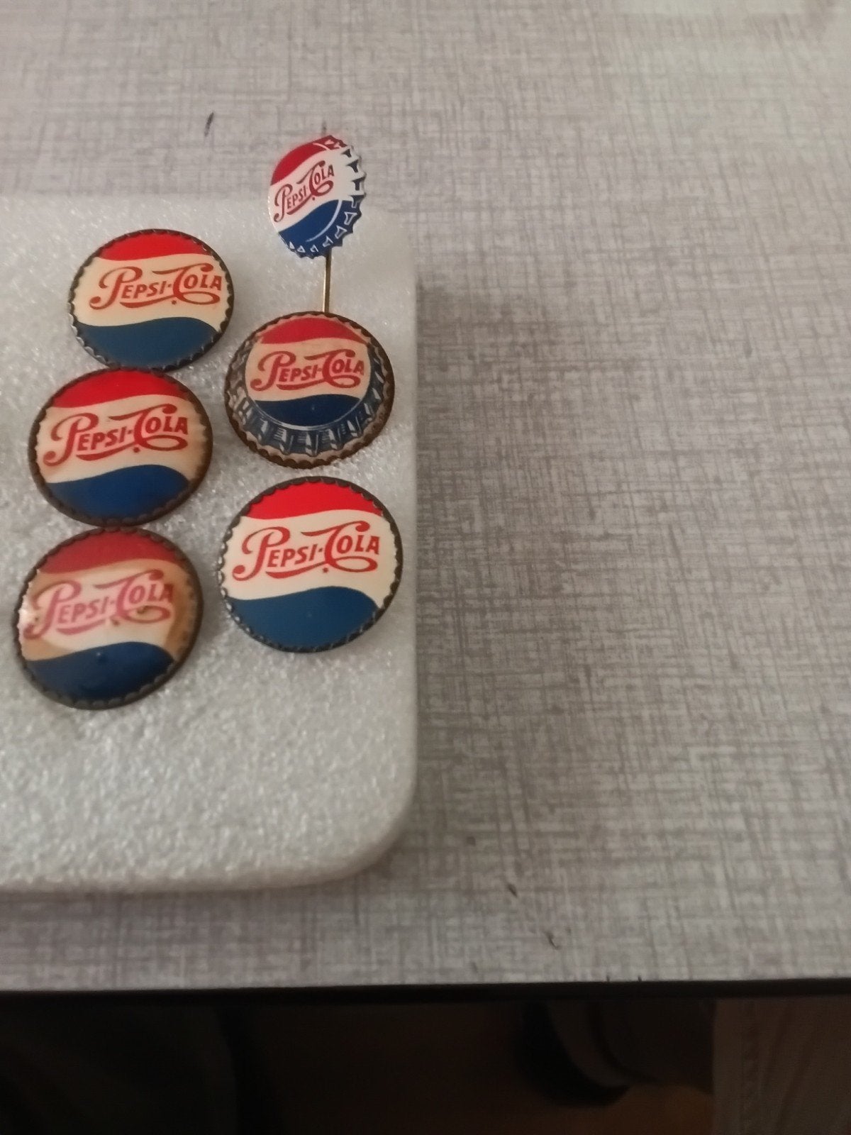 Verschillende speldjes van Pepsi-Cola, Verzamelen, Speldjes, Pins en Buttons, Ophalen of Verzenden, Gebruikt, Overige onderwerpen
