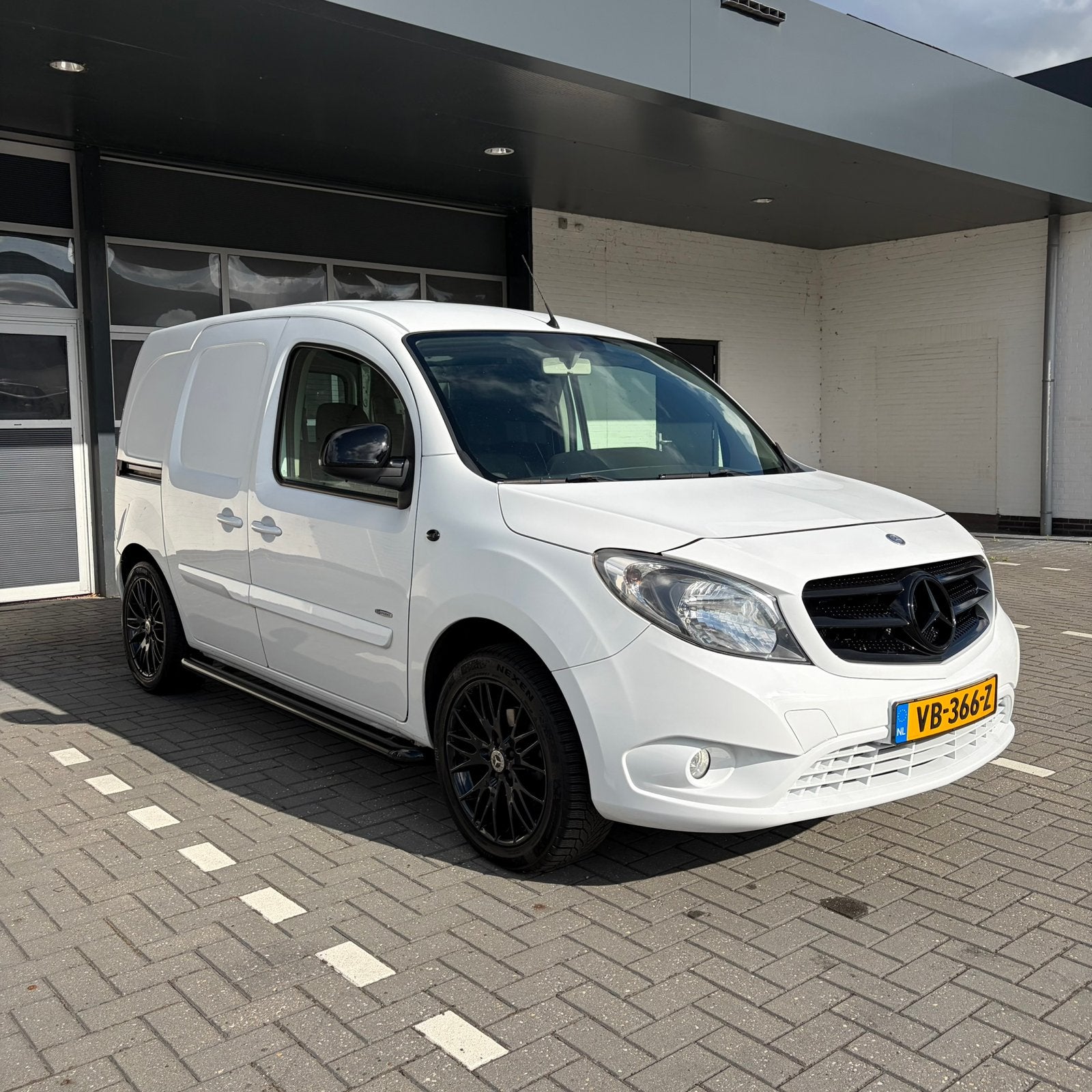 Mercedes-Benz Citan 109CDI BlueEFFICIENCY 2013|CARPLAY|AIRCO, Voorwielaandrijving, Euro 5, Stof, Zwart