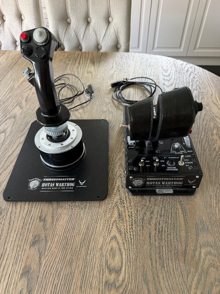 Thrustmaster HOTAS Warthog + T-Flight Rudder – Complete set, Computers en Software, Joysticks, Ophalen, Zo goed als nieuw, Thrustmaster HOTAS Warthog