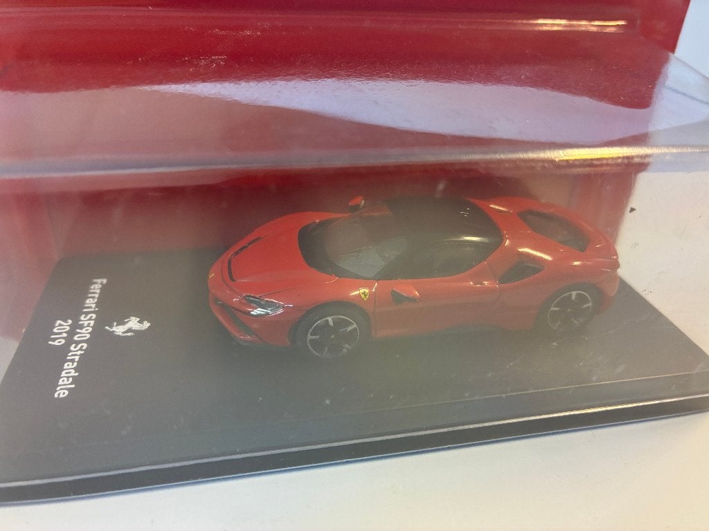 89314: Ferrari SF90 Stradale - 2019 - Atlas 1:64, Auto, Nieuw, Ophalen of Verzenden, Bachsatztstr. 54 D 72131 Ofterdingen, Germany