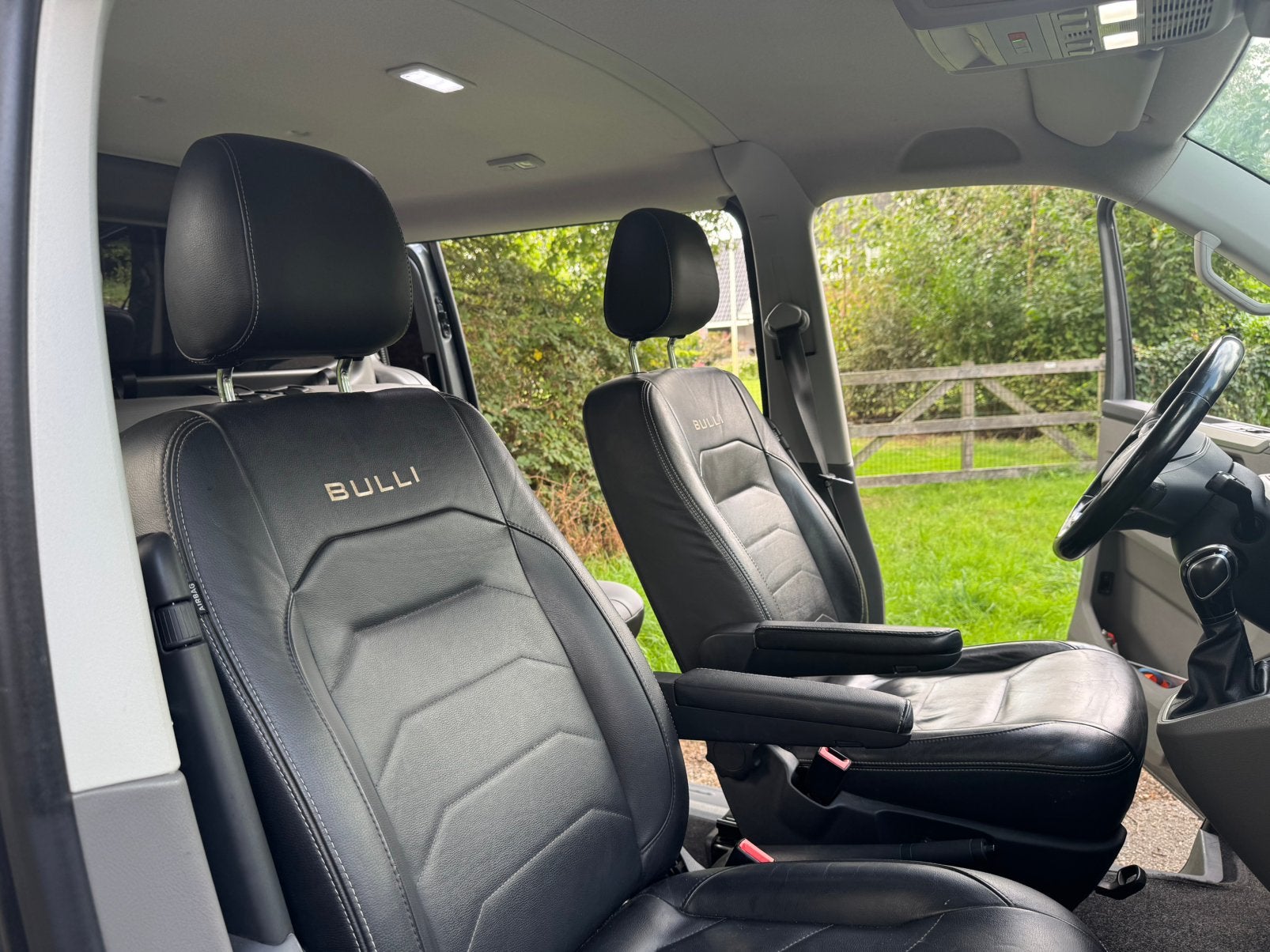 Foto 18 van Volkswagen T6.1 Bulli 204PK 4Motion | Zeer compleet | DC