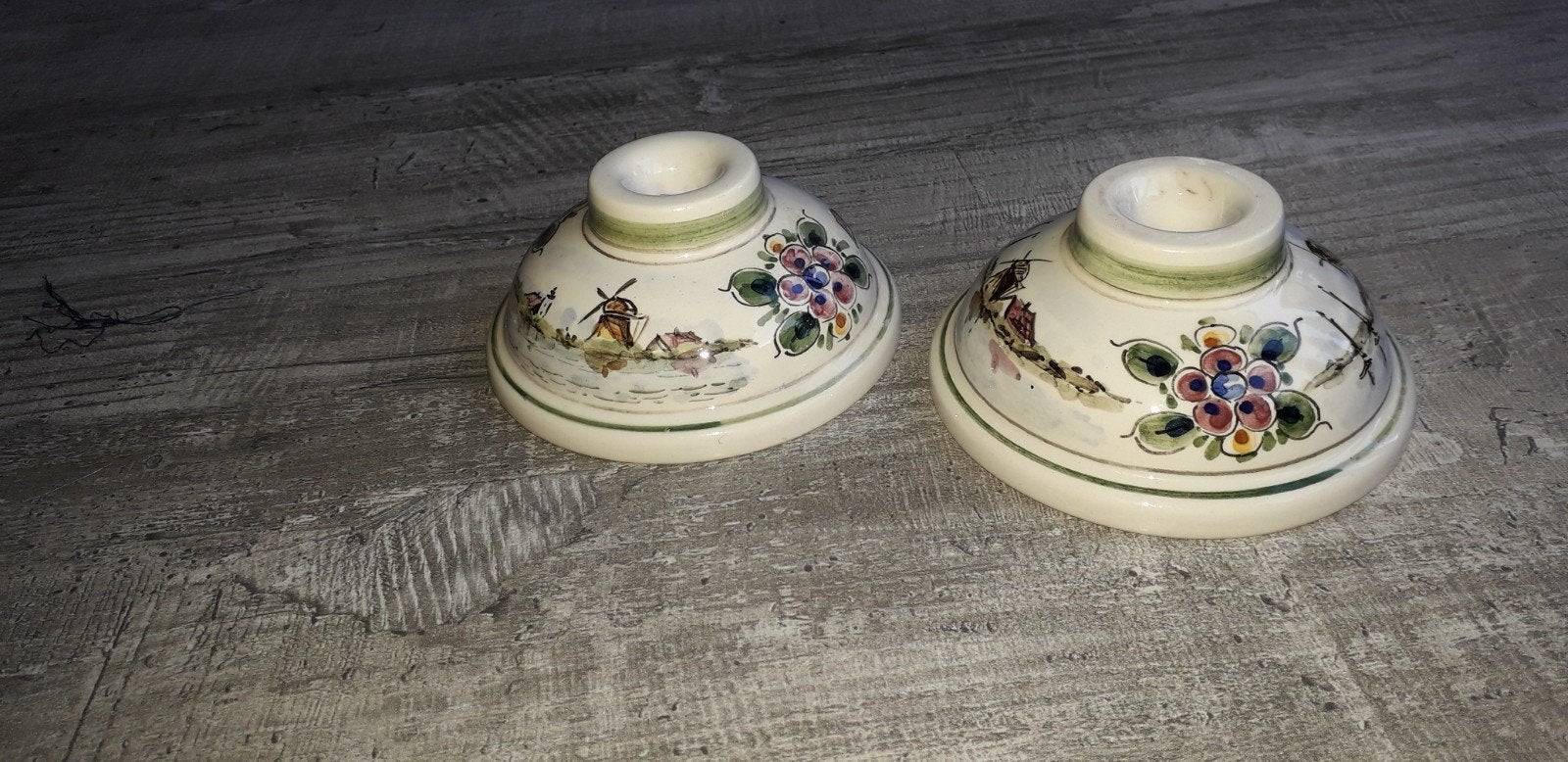 2 kleine kandelaars, Ophalen