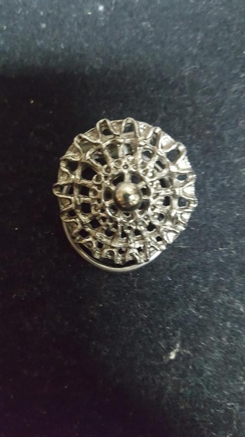 s 359, stropdas clip zilverkleurig, rond, Ophalen of Verzenden, 'T Olde Gre-j, Info@toldegrej.nl, Endepoelstraat 20f Didam