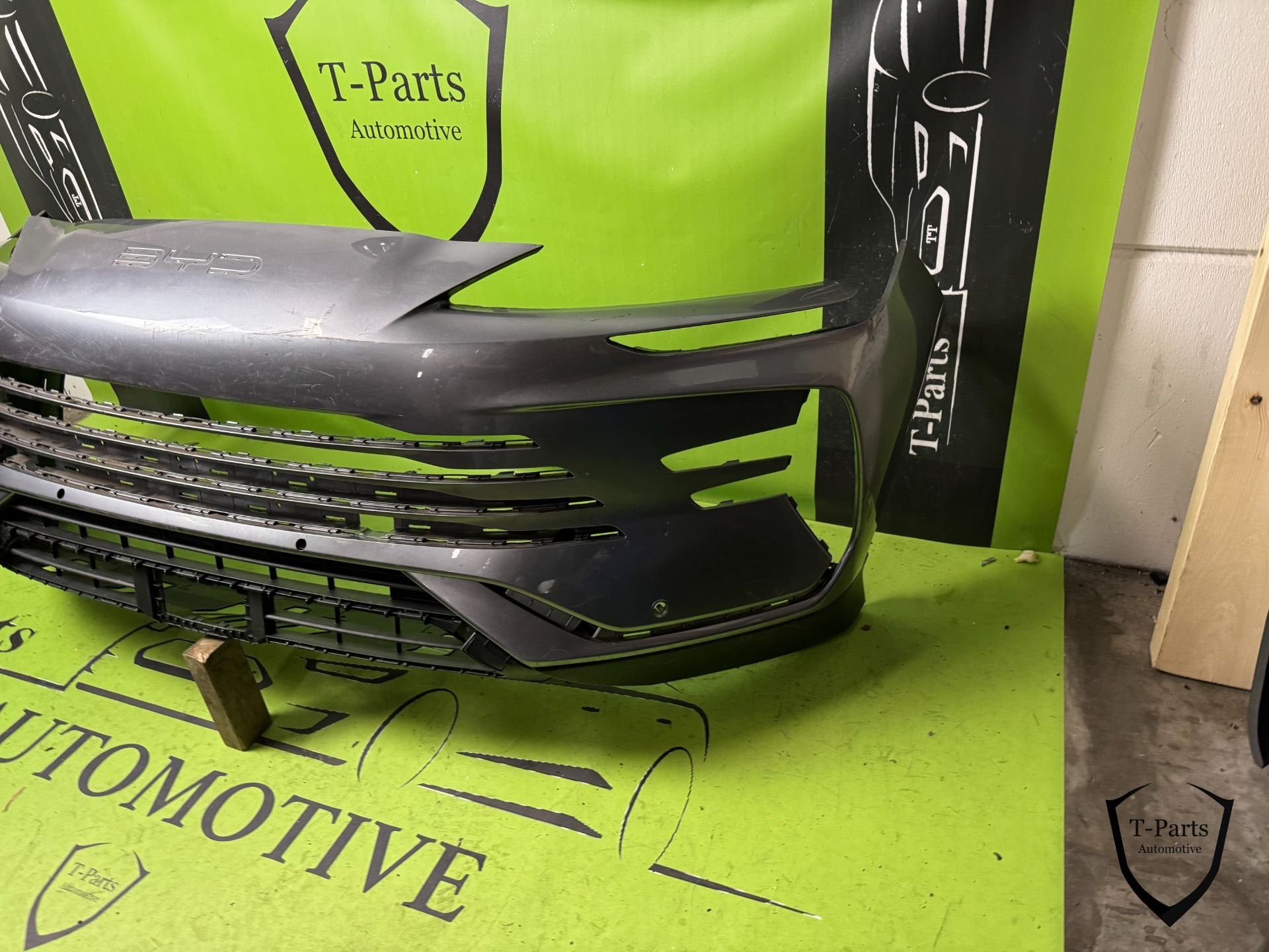 byd seal u voorbumper bumper, Info@fabrikant.eu, Fabrikantstraat 1
1000 AA  Amsterdam, NL, Ophalen of Verzenden, Bumper