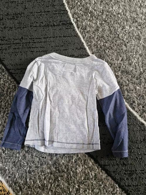 Grijs shirt met sneeuwmonster Maat 86 h3, Kinderen en Baby's, Rebel, Ophalen of Verzenden, Zo goed als nieuw, Onbekend