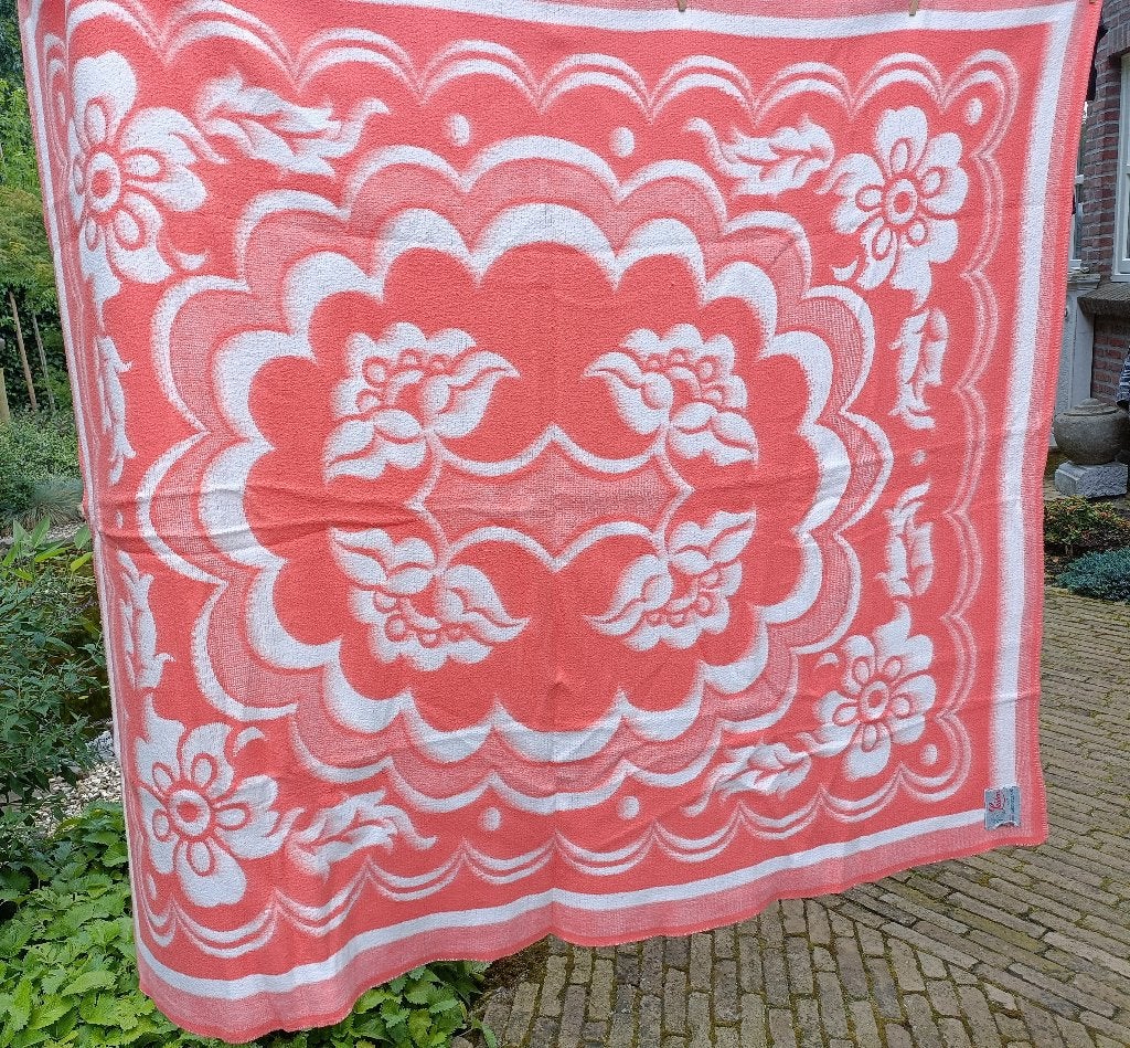 Vintage LEIDEN jaren 1950 oud roze wollen deken 1.65x2.15 mt, Huis en Inrichting, Slaapkamer | Beddengoed, Gebruikt, Tweepersoons