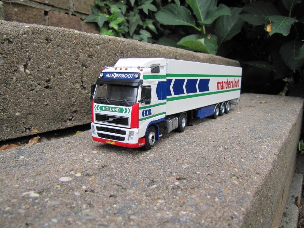Wsi Volvo FH Globetrotter Mandersloot Scherpenzeel., Hobby en Vrije tijd, Modelauto's | 1:50, Ophalen of Verzenden, Nieuw, Bus of Vrachtwagen
