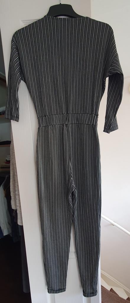 Gestreepte jumpsuit, Kleding | Dames, Jumpsuits, Zwart, Ophalen of Verzenden, Zo goed als nieuw, Pull & Bear