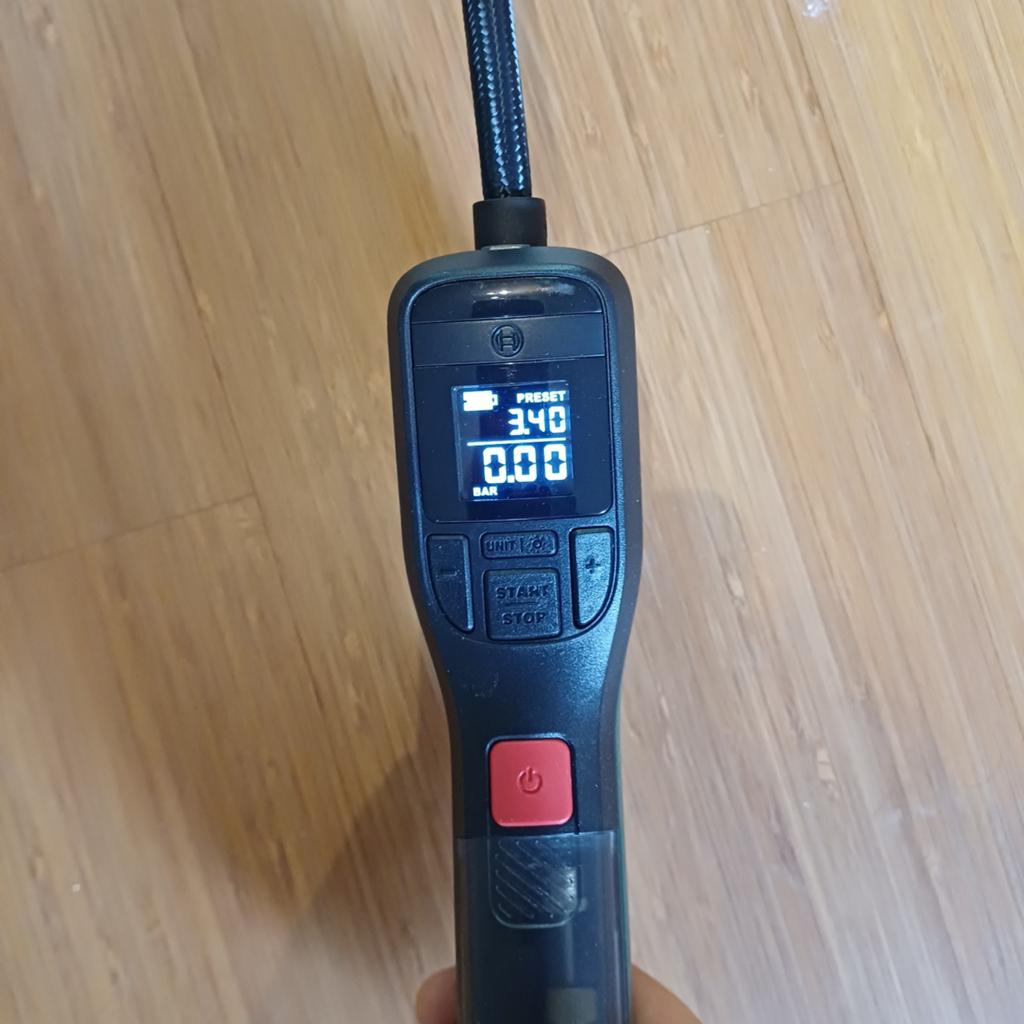 Bosch EasyPump Accu Compressor - Draagbare Luchtpomp, Ophalen, Drukmeter, Zo goed als nieuw