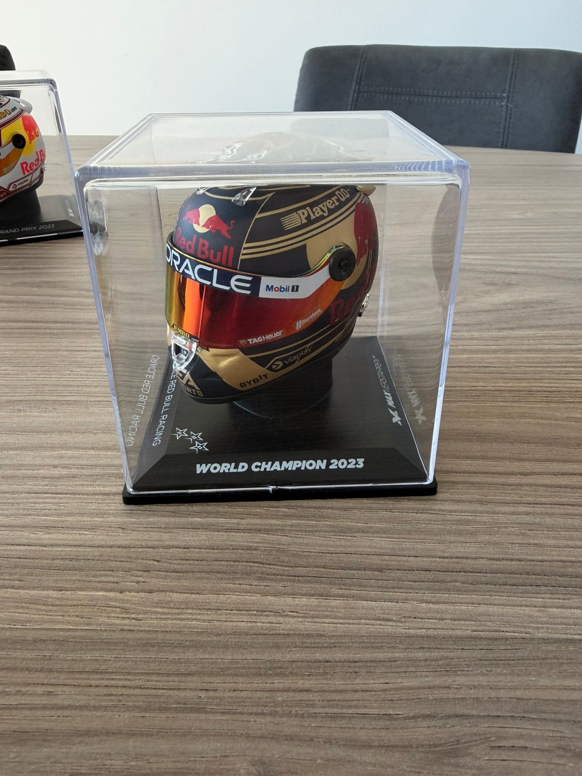 1:4 world champion helm, Ophalen of Verzenden, Zo goed als nieuw, Formule 1