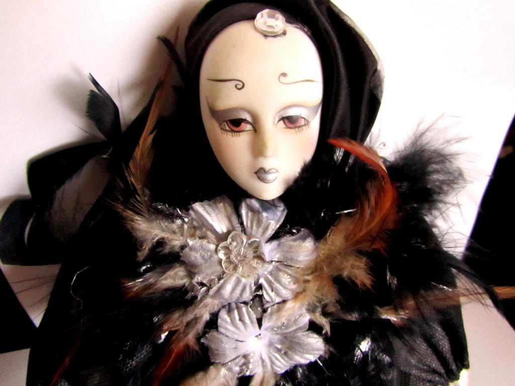 Vintage Prachtige Venetiaanse Pierrot porselein pop Carnaval, Verzenden, Zo goed als nieuw, Pop
