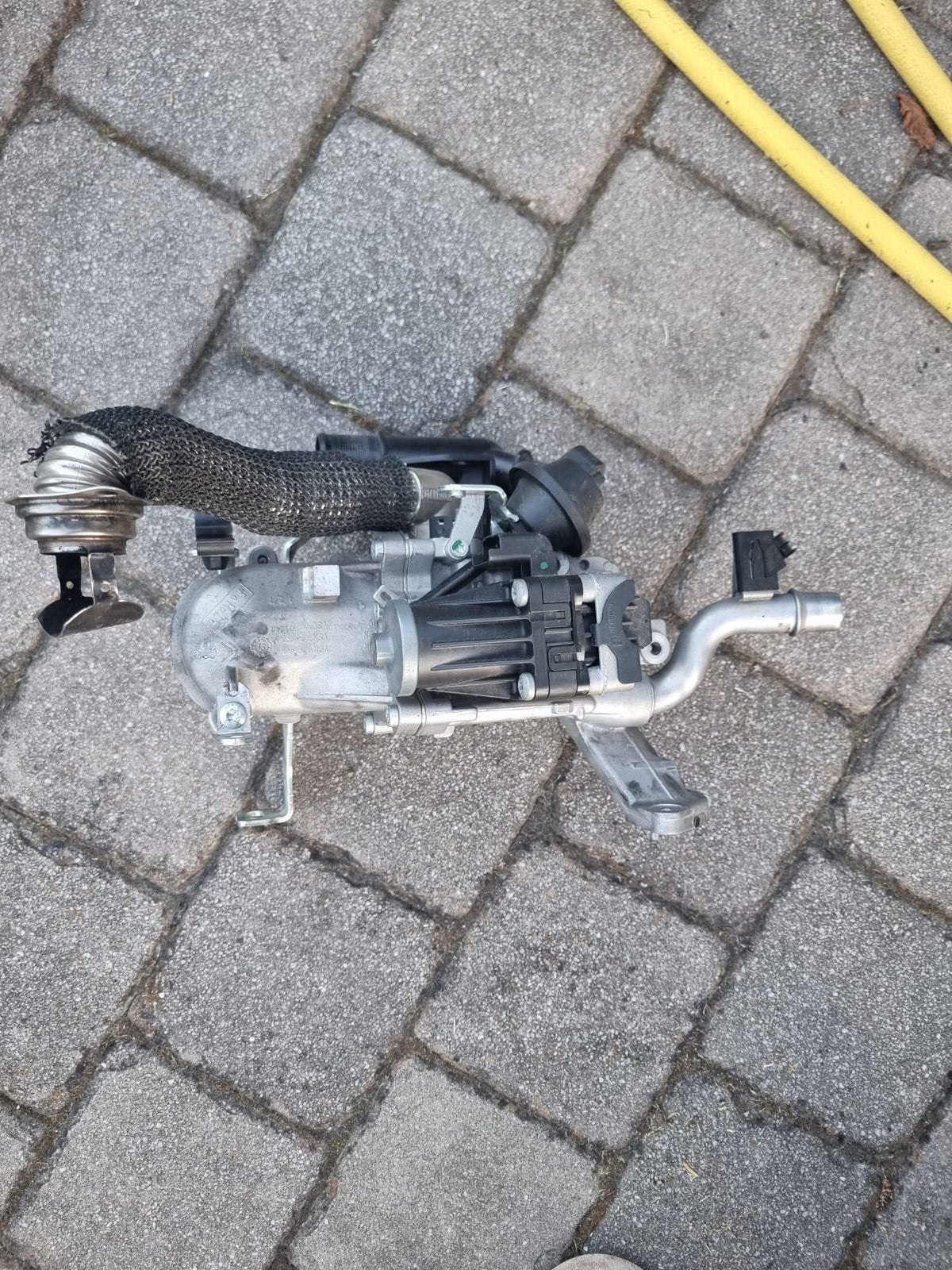Volvo V40 D2 EGR-koeler compleet met EGR-klep – Origineel, Auto-onderdelen, Motor en Toebehoren, Ophalen, Gebruikt, Volvo