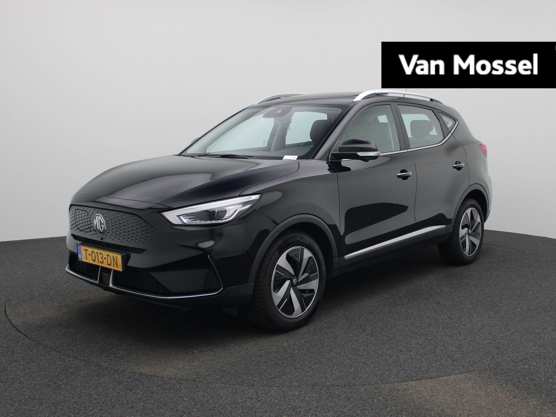 MG ZS EV Long Range Luxury 70 kWh | Leder | Panoramadak | Le, 12 maanden, Gebruikt, ZS, Zwart