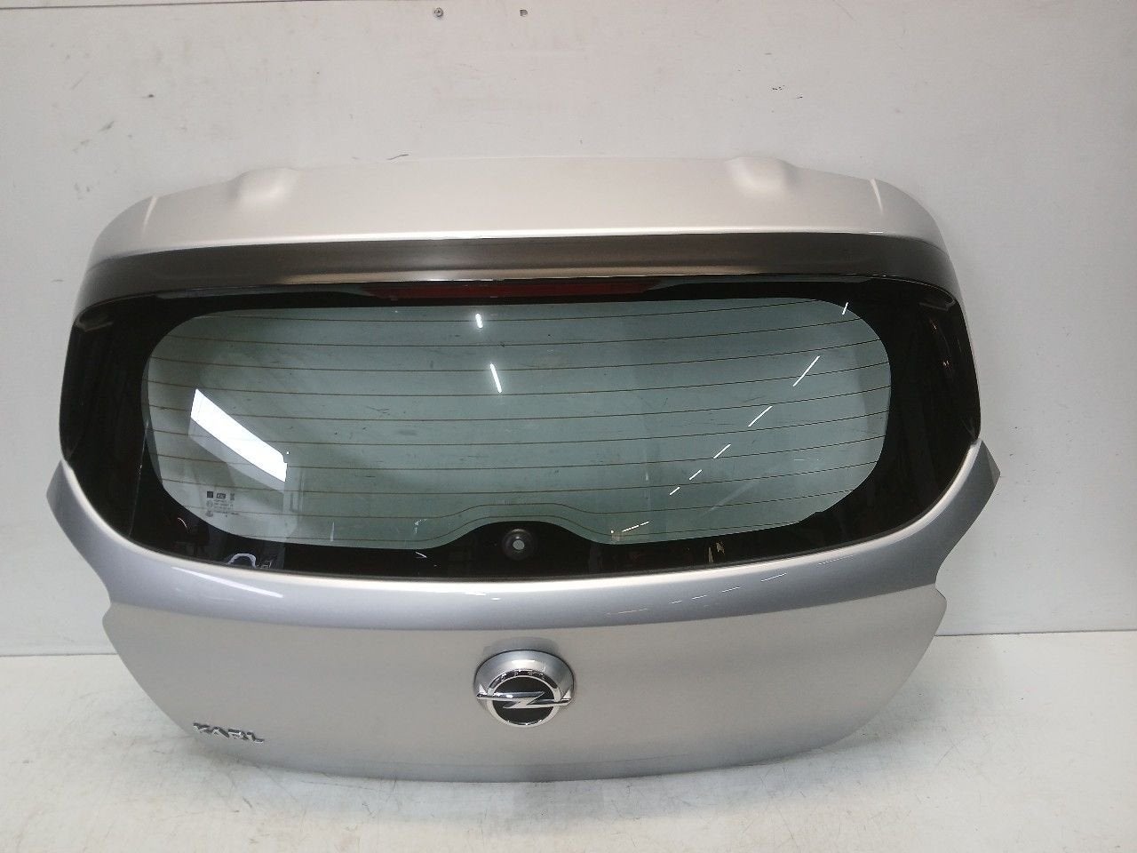 Achterklep Opel Karl, Onderdelen@venauto.nl, Van der Ven Autorecycling B.V., Gebruikt, Ettenseweg 76, 4706 PB Roosendaal, The Netherlands