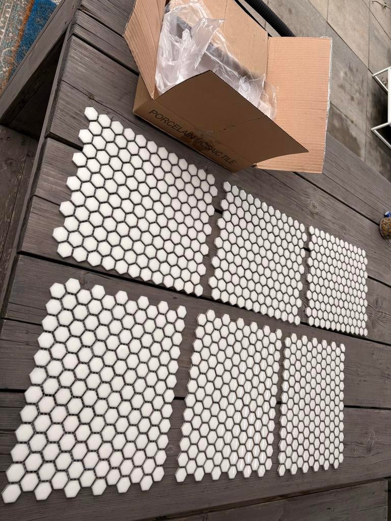 Witte hexagonale mozaïektegels, glanzend porselein, Nieuw, Ophalen of Verzenden, Minder dan 20 cm, Minder dan 5 m²