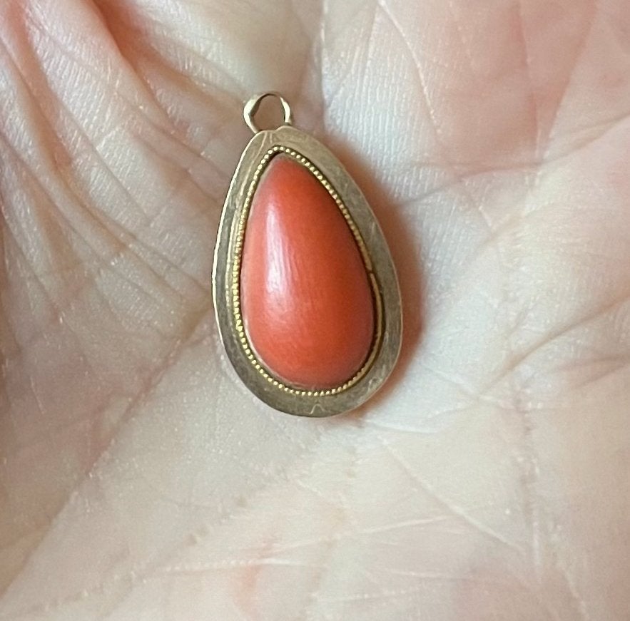 Antiek Gouden Kettinghanger met Bloedkoraal -Eikenblad, Sieraden, Tassen en Uiterlijk, Ophalen of Verzenden, Goud, Hanger