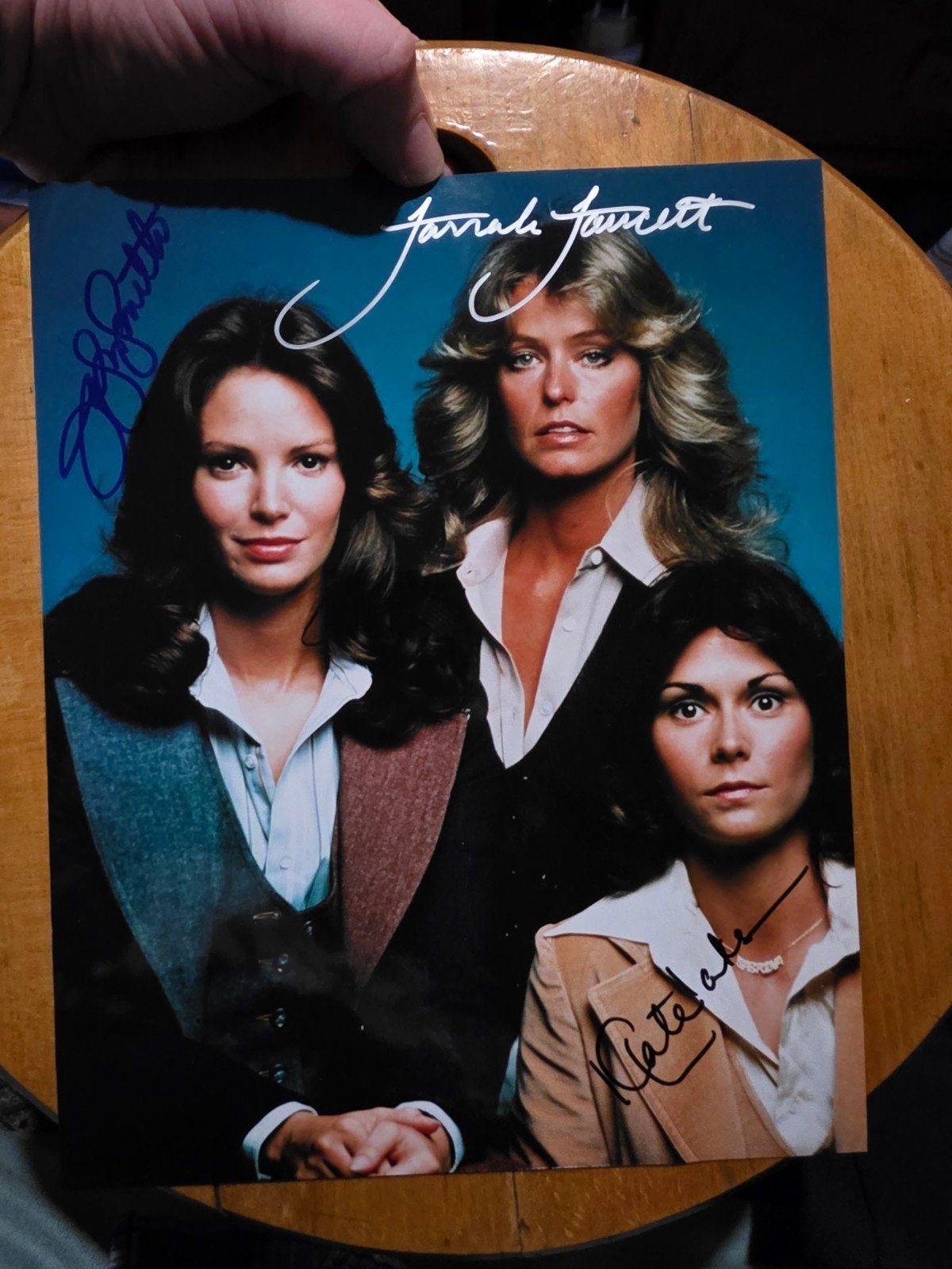 Charlie's Angels Foto met Originele Handtekeningen + COA, Ophalen of Verzenden, Nieuw, Tv, Overige typen