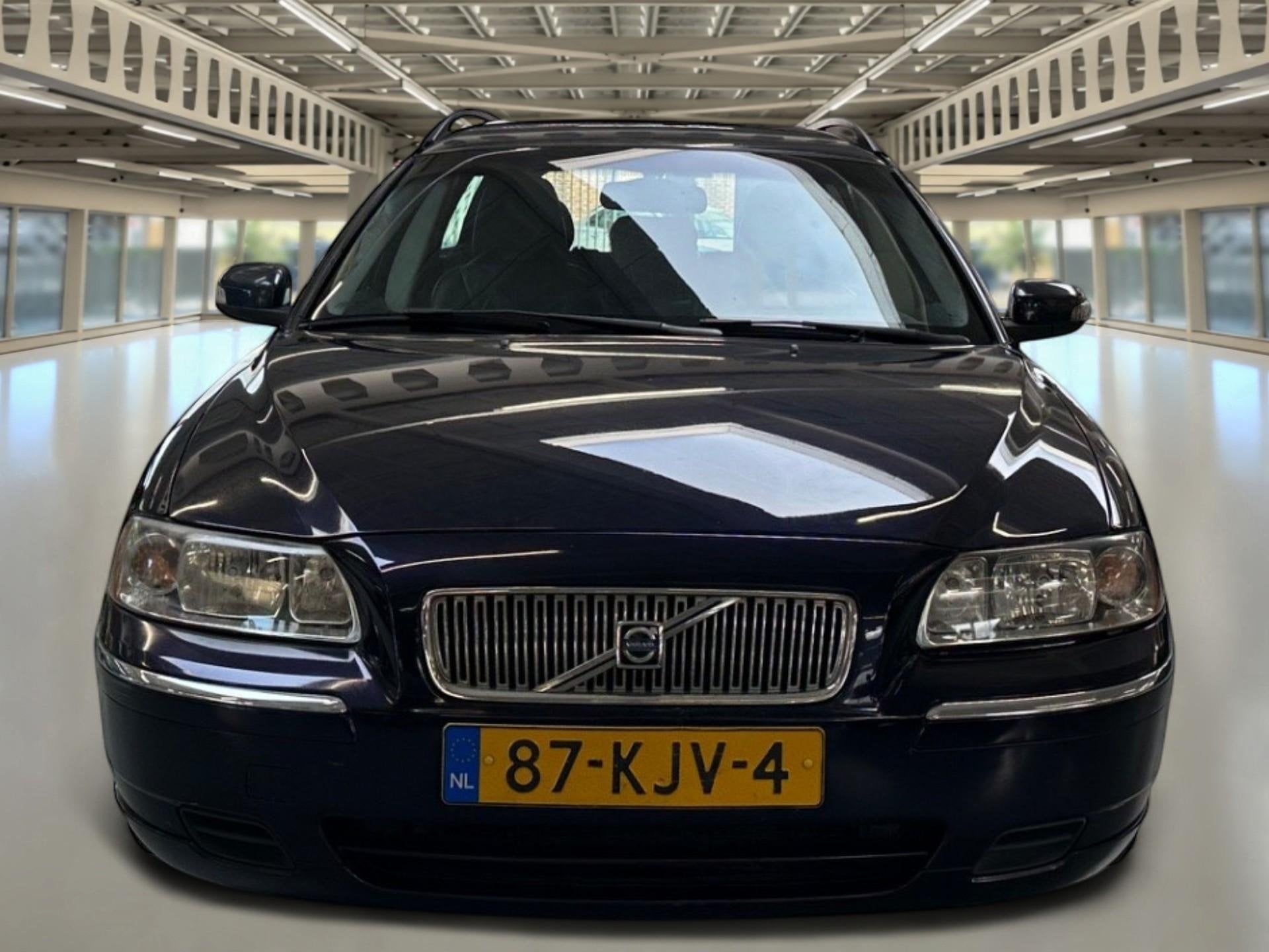 Volvo V70 2.4 Edition Leder interieur automaat.., Auto's, Zwart, Leder en Stof, Zwart, 2435 cc