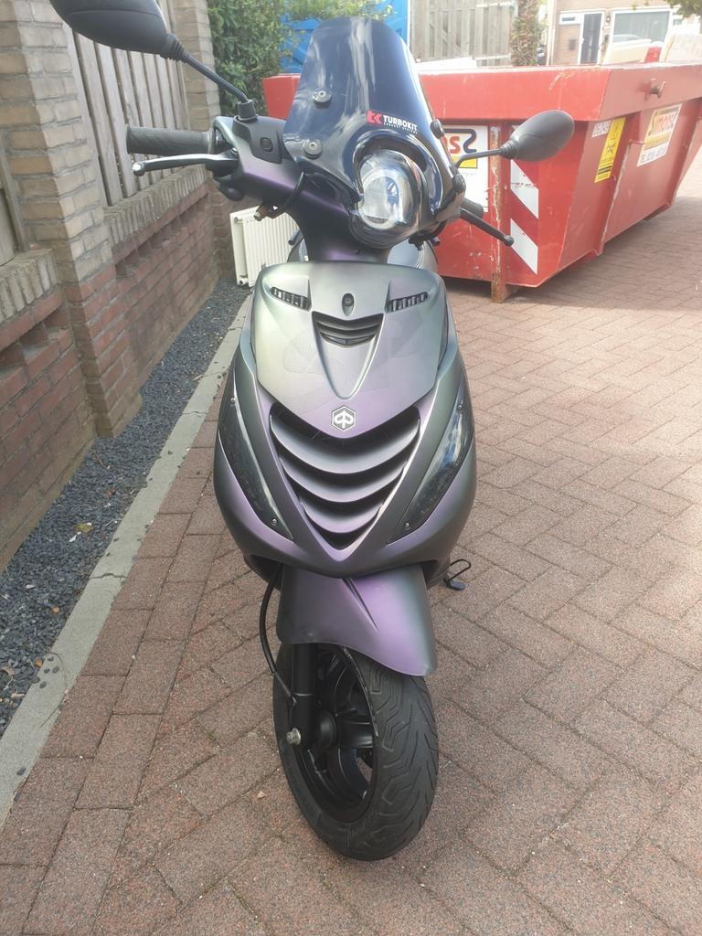 Piaggio zip 2017 cabarateur versie full option !!!!!, Ophalen