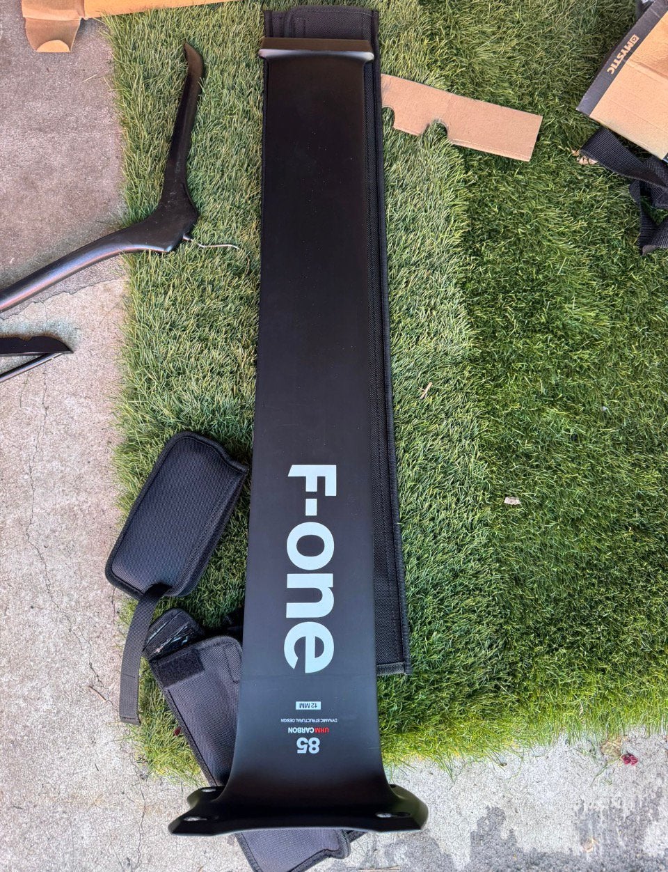 F-One Titan mast uhm 12mm 85cm, Watersport en Boten, Wingsurfen, Ophalen of Verzenden, Zo goed als nieuw, Wingsurf-hydrofoil